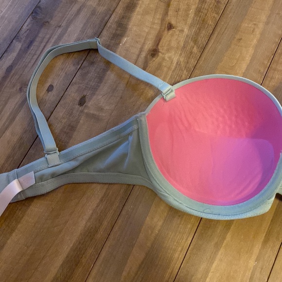 PINK Wear Everywhere Bra - Picture 2 of 3